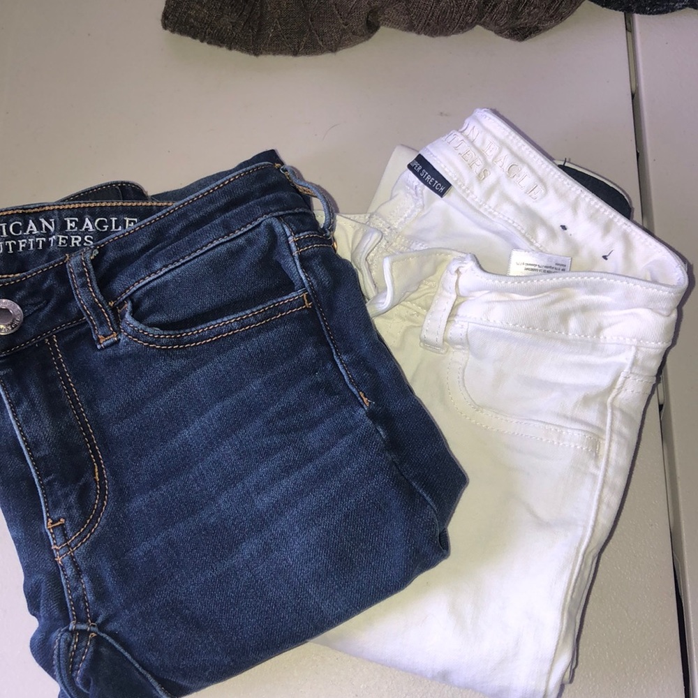 2 pairs american eagle jeans